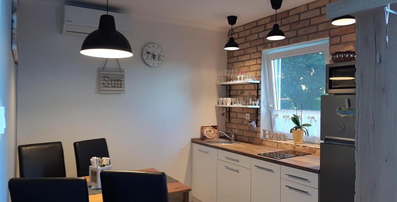 A Bringas Apartman Balatonfured Bagian luar foto
