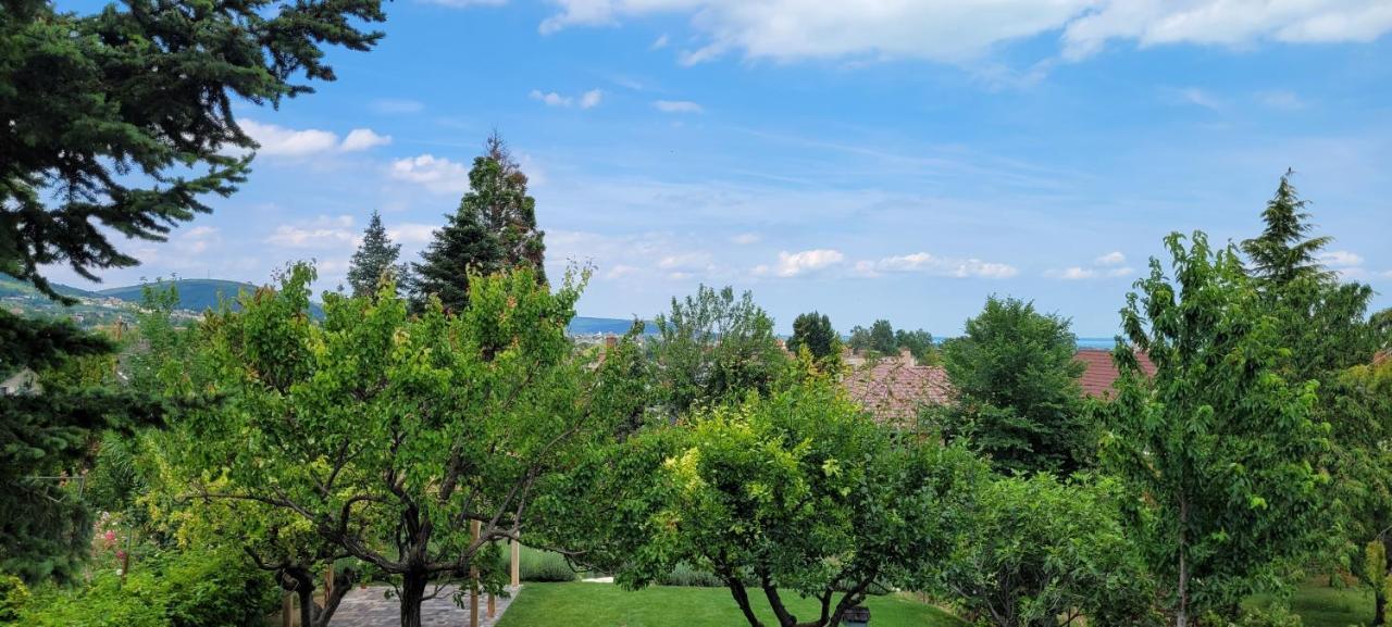 A Bringas Apartman Balatonfured Bagian luar foto