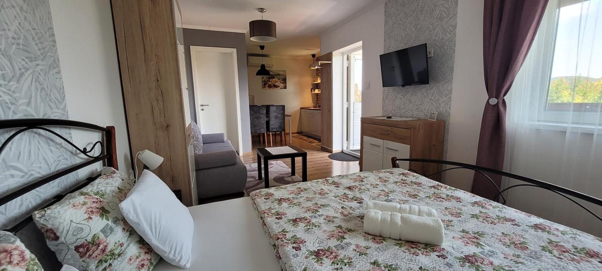A Bringas Apartman Balatonfured Bagian luar foto